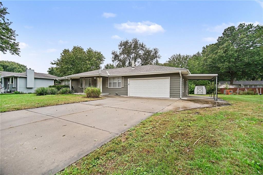 Photo of 10710 N Grand Avenue Kansas City MO 64155