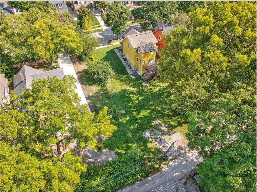 Photo of 4112 Holmes Street Kansas City MO 64110
