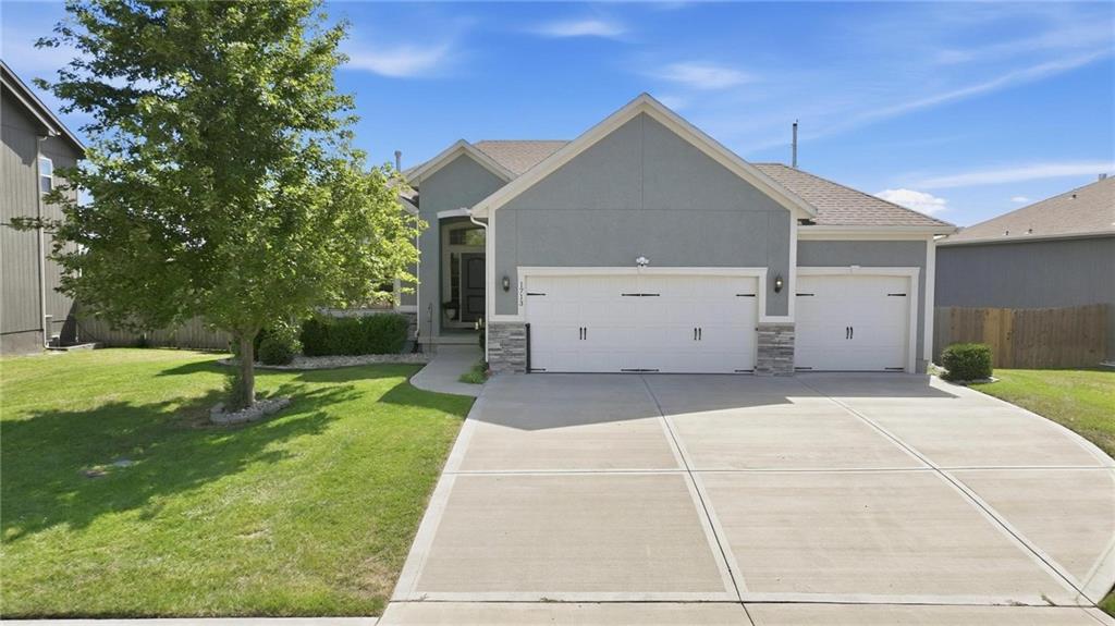 Photo of 1713 SW Merryman Drive Lee's Summit MO 64082