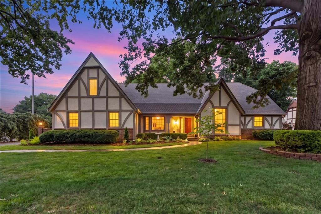 Photo of 3516 W 101st Terrace Leawood KS 66206