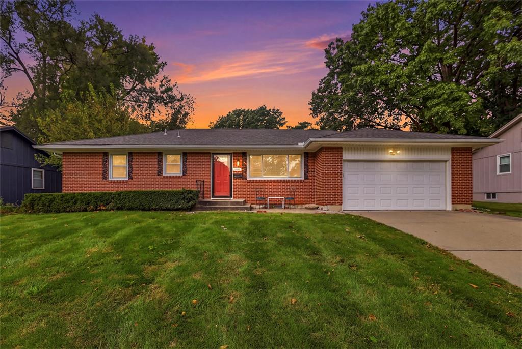 Photo of 8914 Park Street Lenexa KS 66215
