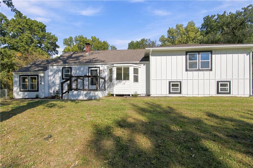 Photo of 9304 E 68th Terrace Raytown MO 64133