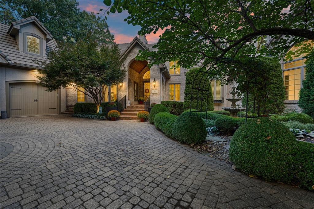 Photo of 60 E Dundee Circle Loch Lloyd MO 64012