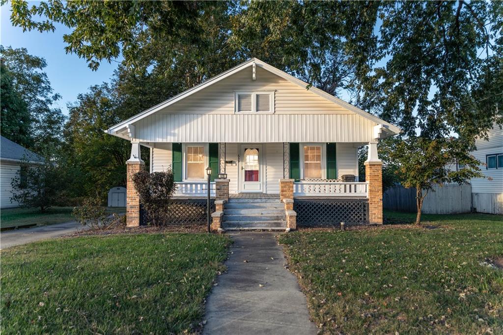 Photo of 639 E Yerby Street Marshall MO 65340