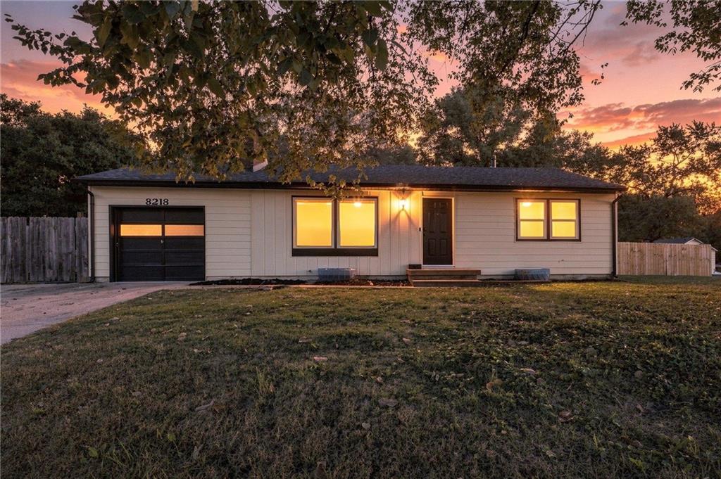 Photo of 8218 W 87th Street Overland Park KS 66212