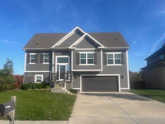 Photo of 11611 N Crystal Avenue Kansas City MO 64156