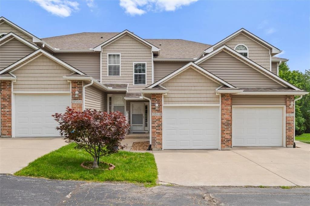 Photo of 3568 NE Austin Drive Lee's Summit MO 64064