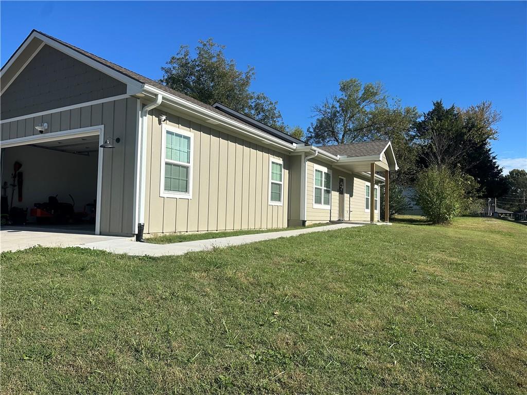 Photo of 209 E 2nd Street Creighton MO 64739