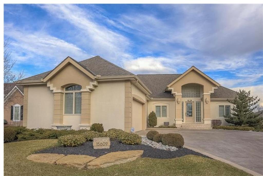 Photo of 15609 Pawnee Lane Overland Park KS 66224
