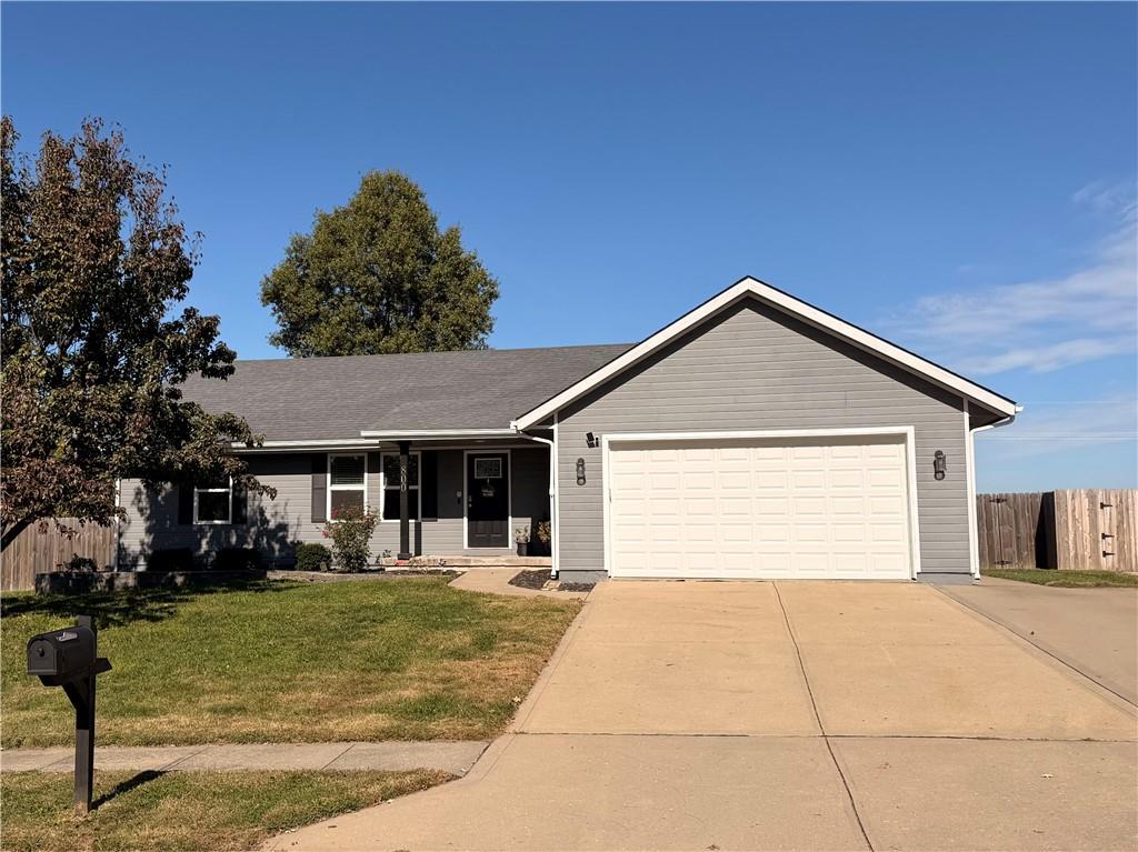 Photo of 800 Diamond Court Smithville MO 64089