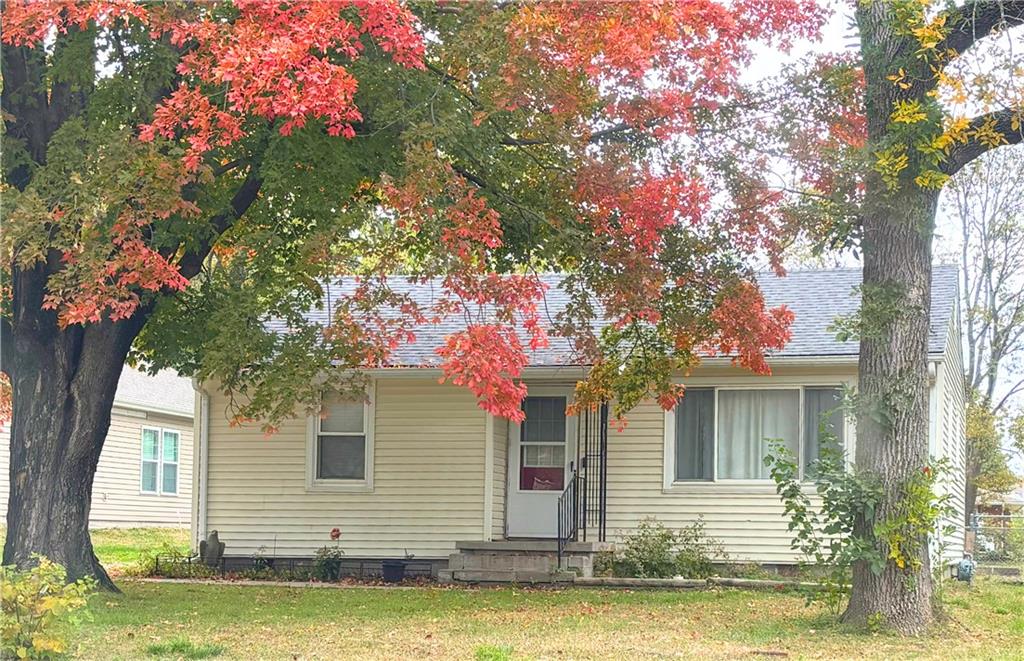 Photo of 827 Main Street Wellsville KS 66092