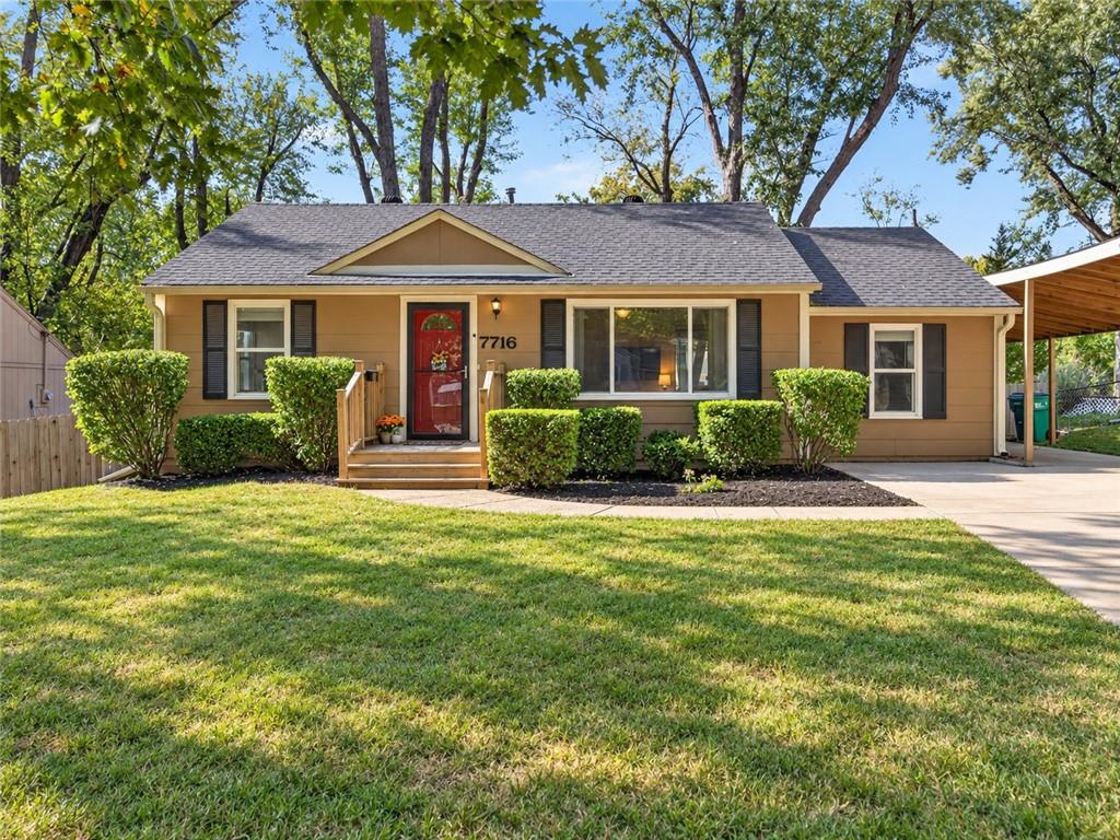 Photo of 7716 Robinson Street Overland Park KS 66204