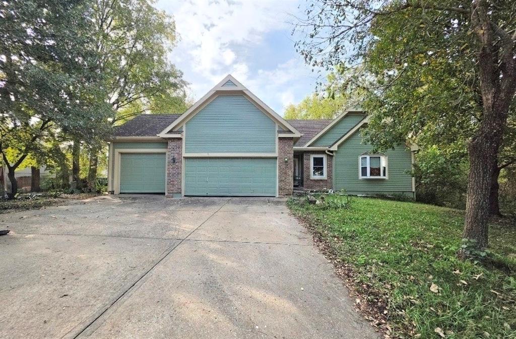 Photo of 505 E White Circle Gardner KS 66030