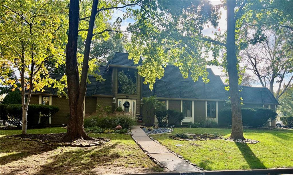 Photo of 12717 High Drive Leawood KS 66209