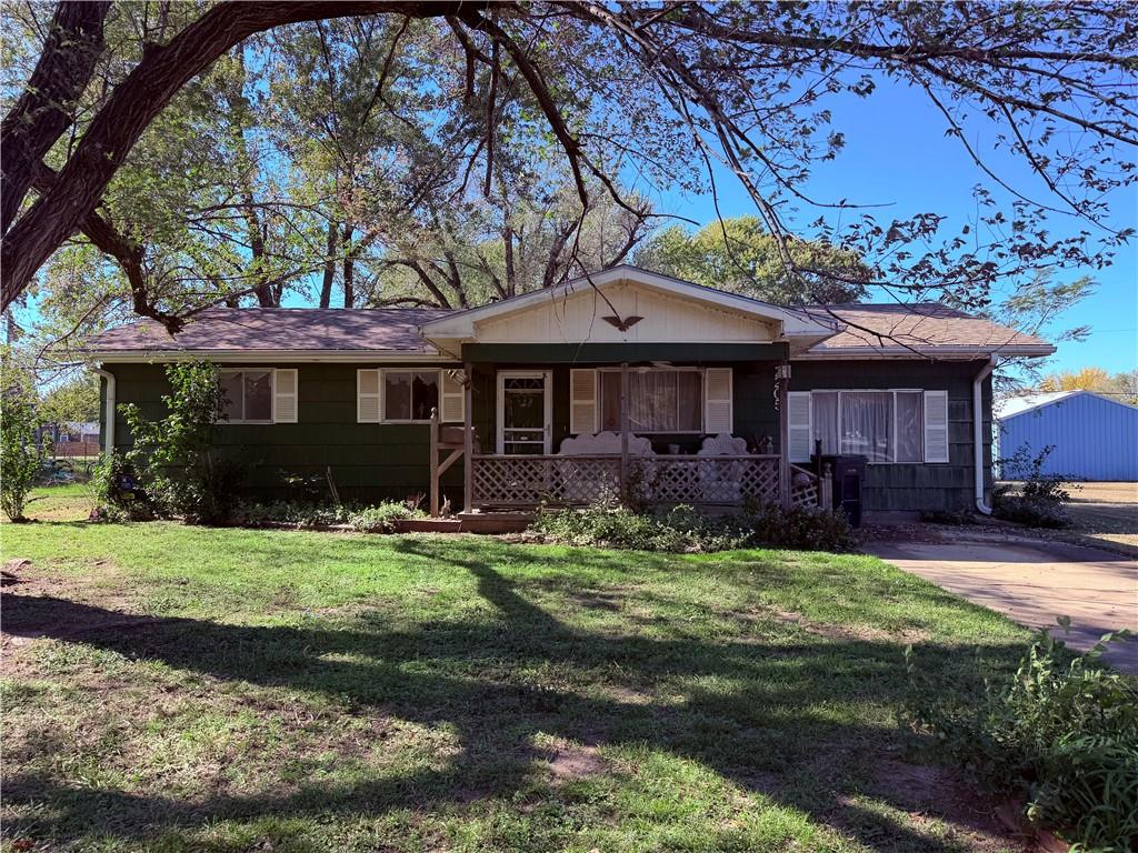 Photo of 2205 Park Avenue Baxter Springs KS 66713
