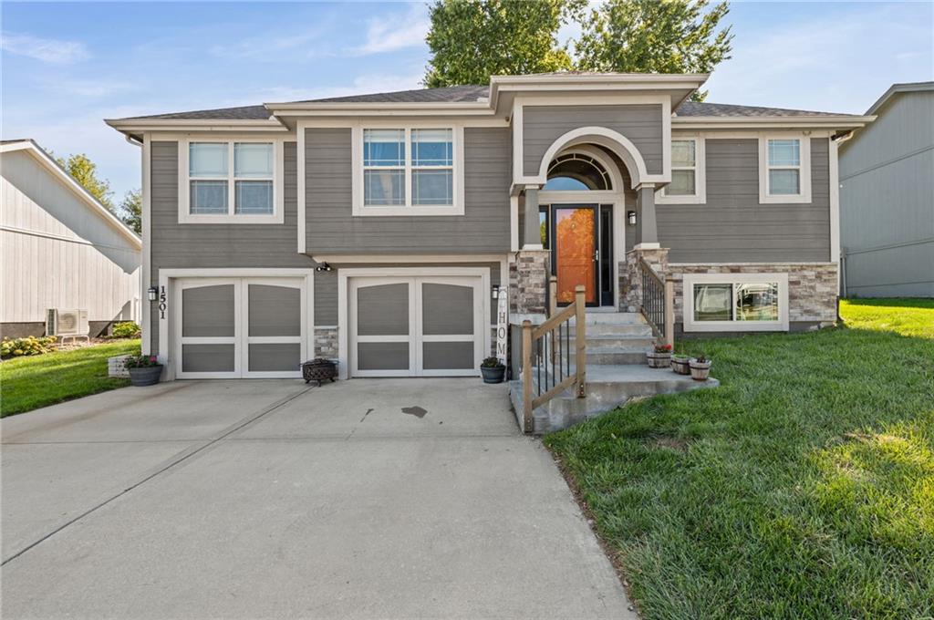 Photo of 1501 NE 196th Street Smithville MO 64089