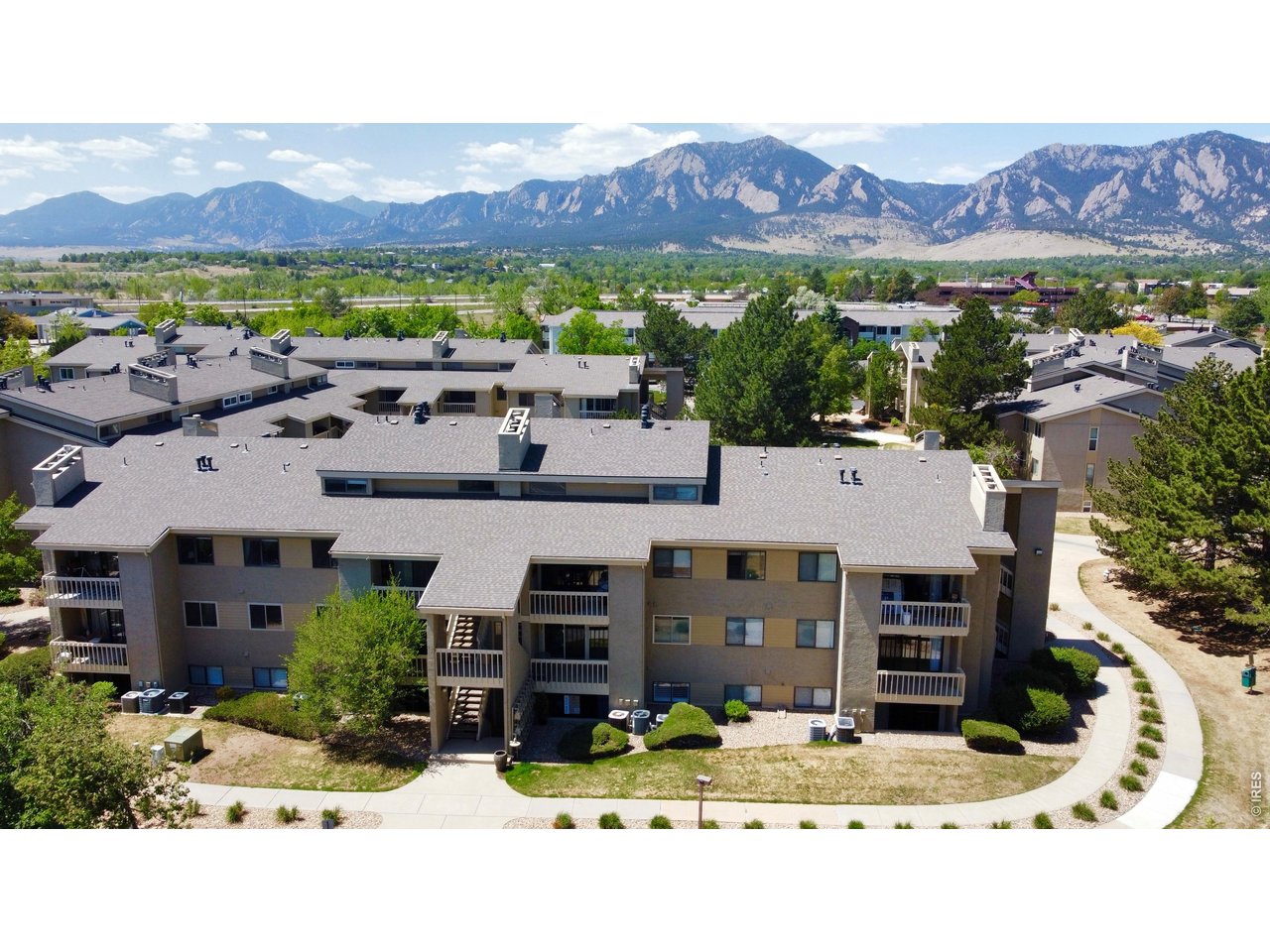 Photo of 40 S Boulder Cir #40-4034 Boulder CO 80303