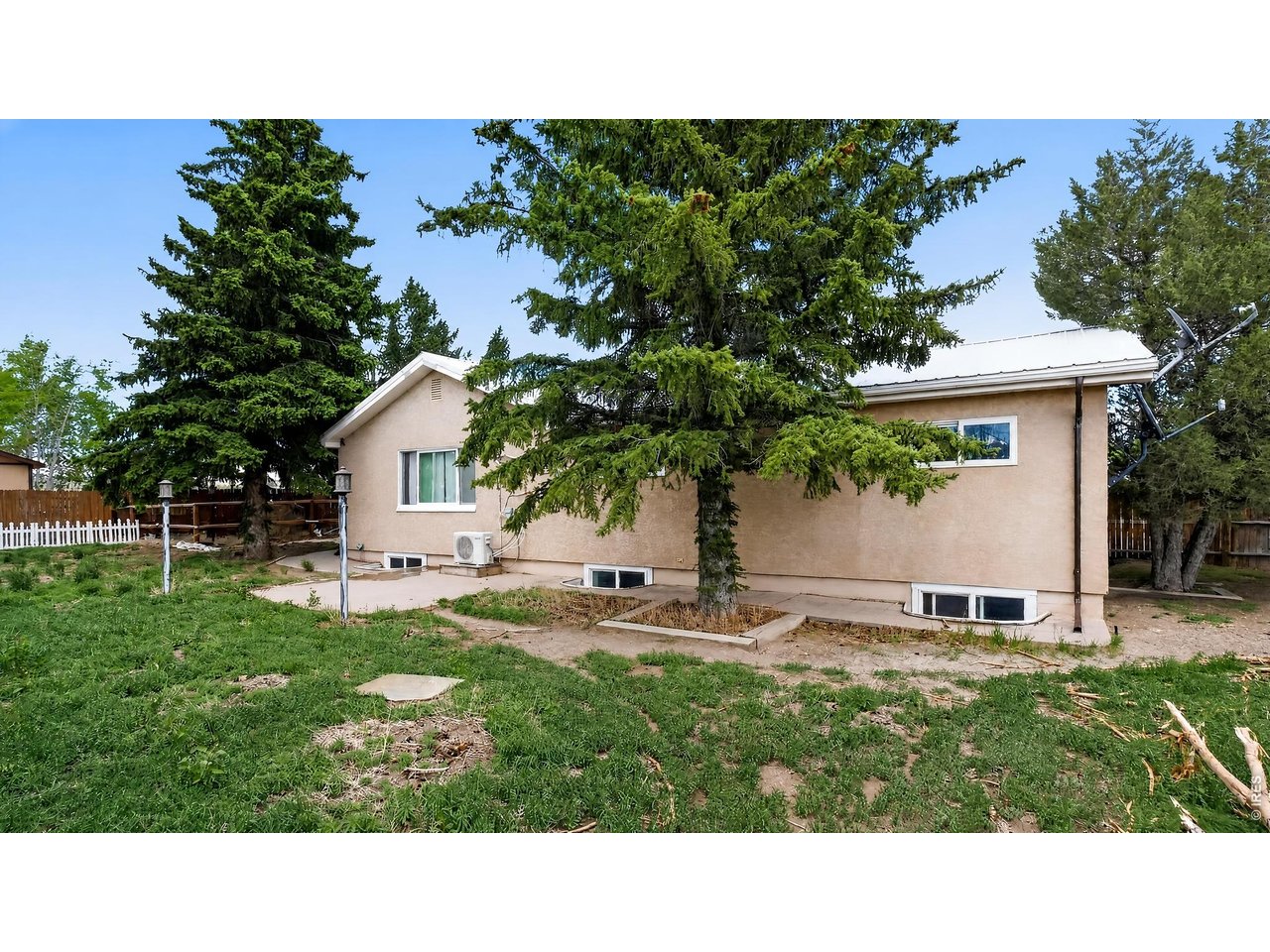 Photo of 321 Summit St Silver Cliff CO 81252