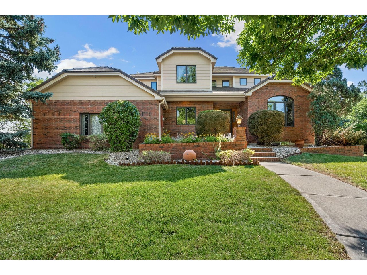 Photo of 346 High Pointe Dr Fort Collins CO 80525