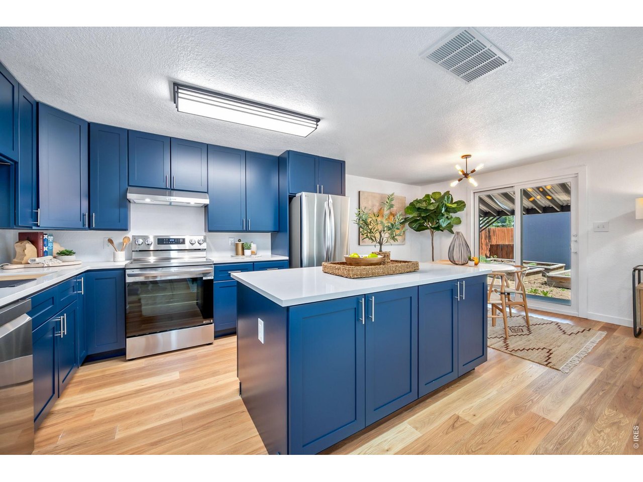 Photo of 954 Martin Rd Longmont CO 80504