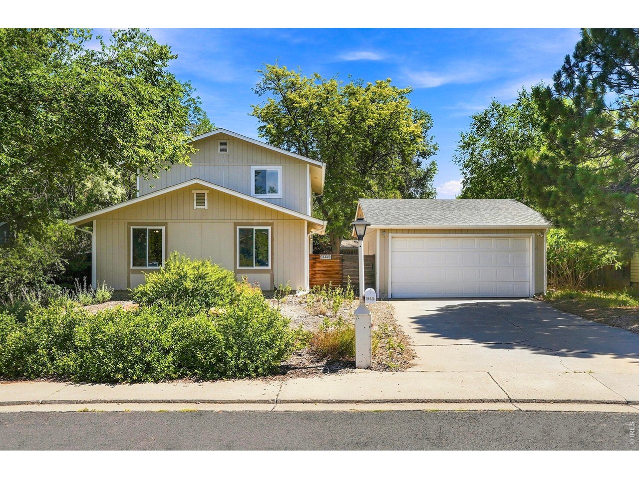 Photo of 942 Granite Ct Longmont CO 80504