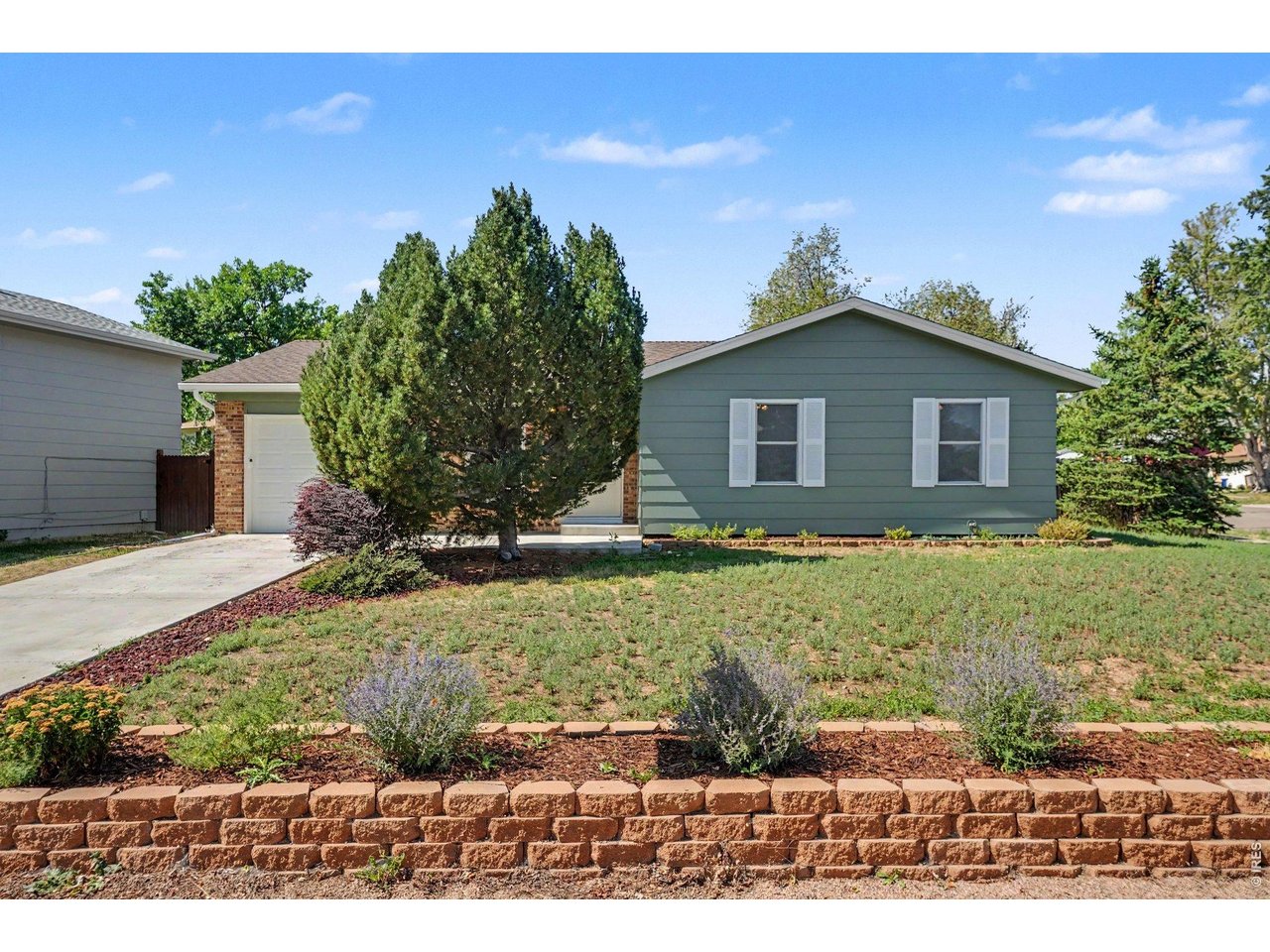 Photo of 3233 S Holland Way Lakewood CO 80227