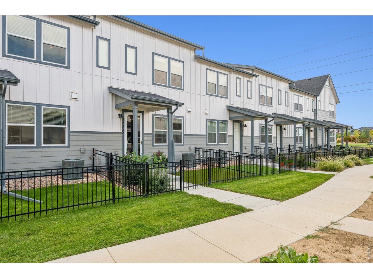 Photo of 2865 Bear Springs Cir Longmont CO 80503