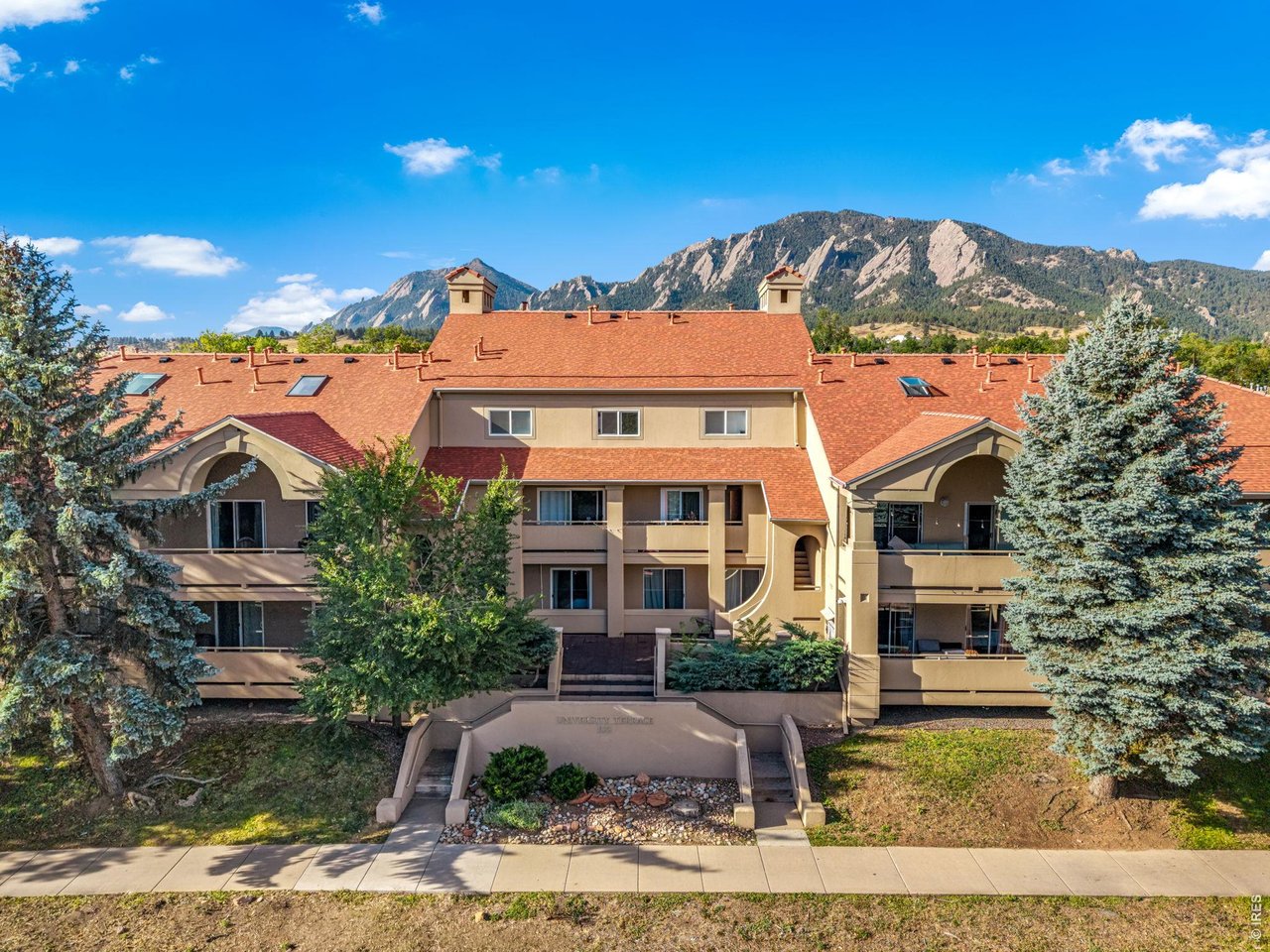 Photo of 935 Broadway #205 Boulder CO 80302