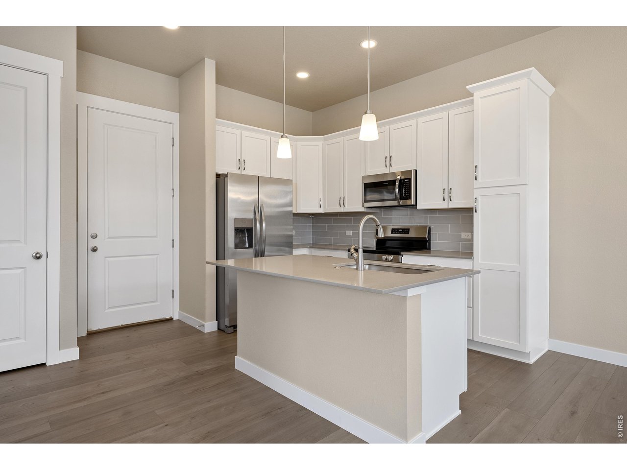 Photo of 420 High Point Dr #104 Longmont CO 80504