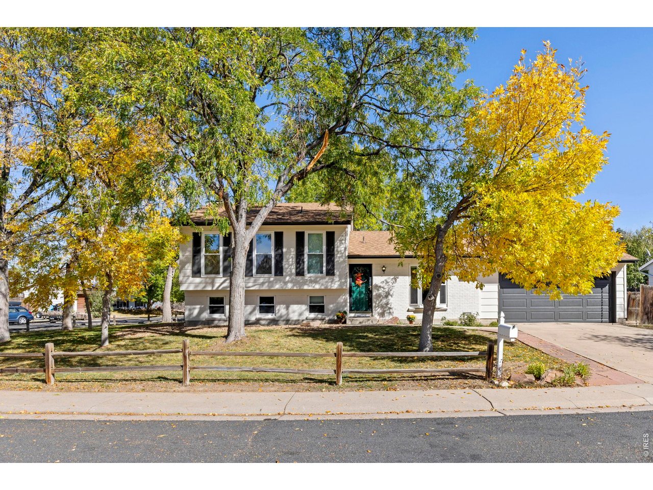 Photo of 1221 Picardy Pl Lafayette CO 80026