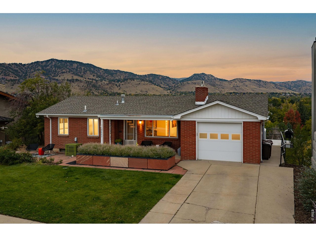 Photo of 2003 Balsam Dr Boulder CO 80304