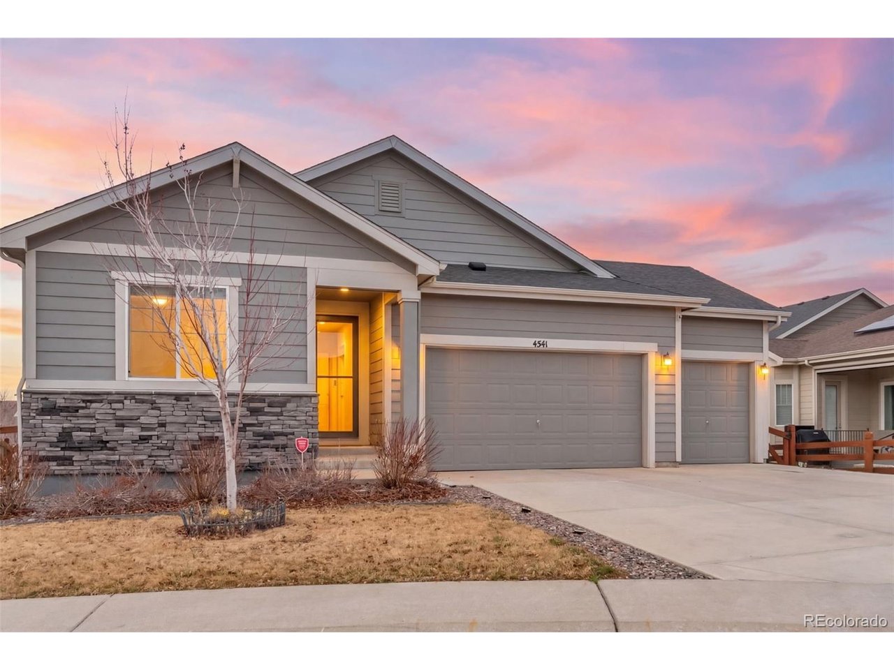Photo of 4541 S Valdai Way Aurora CO 80015