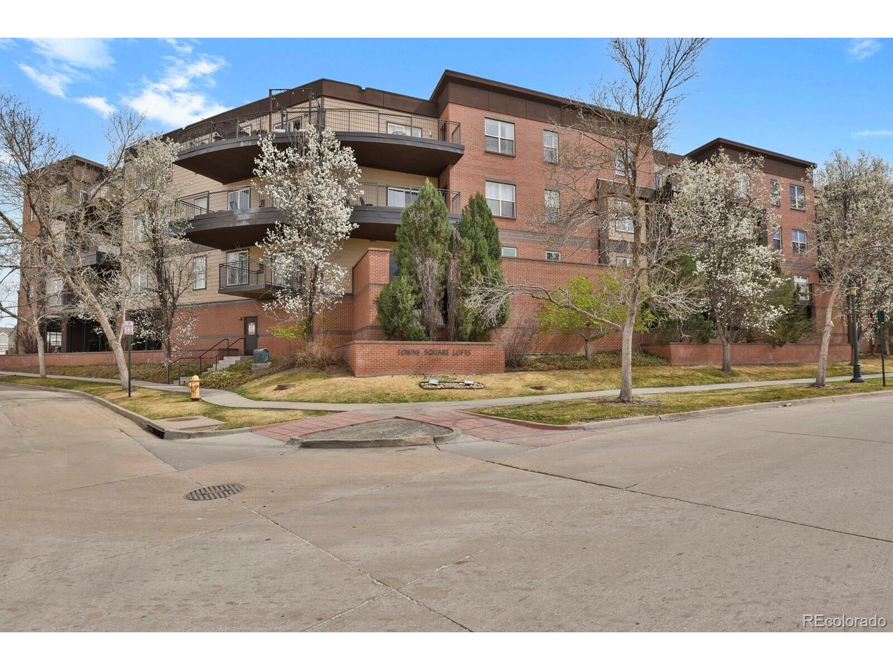 Photo of 15475 Andrews Dr #413 Denver CO 80239