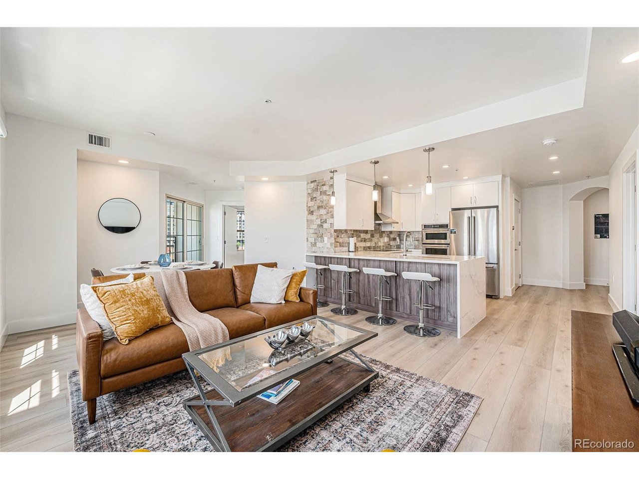 Photo of 925 N Lincoln St #6F Denver CO 80203
