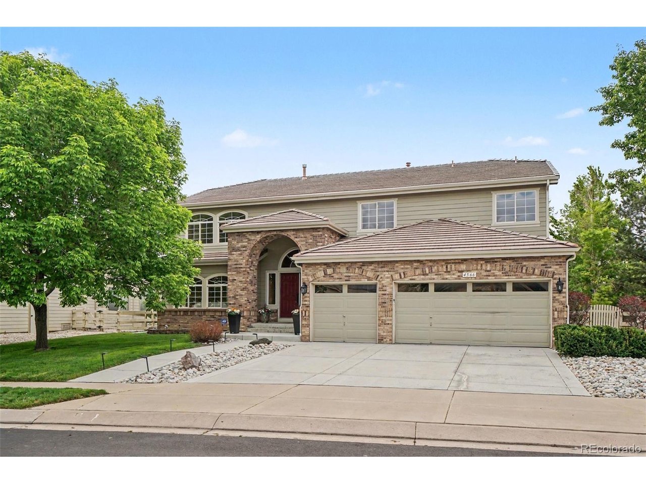 Photo of 4566 Castle Cir Broomfield CO 80023