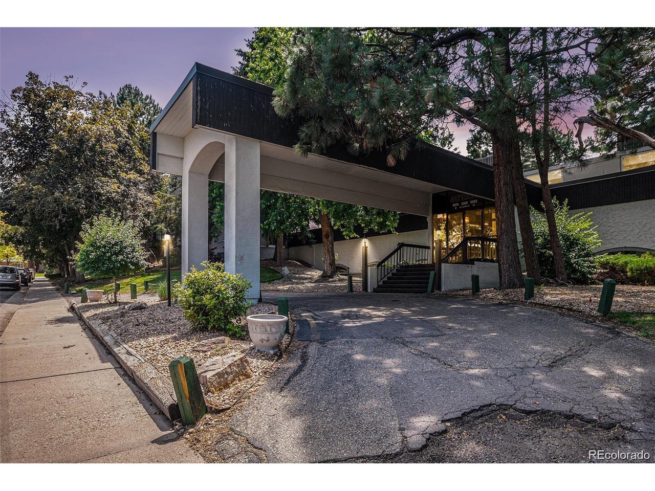 Photo of 2375 S Linden Ct #201 Denver CO 80222