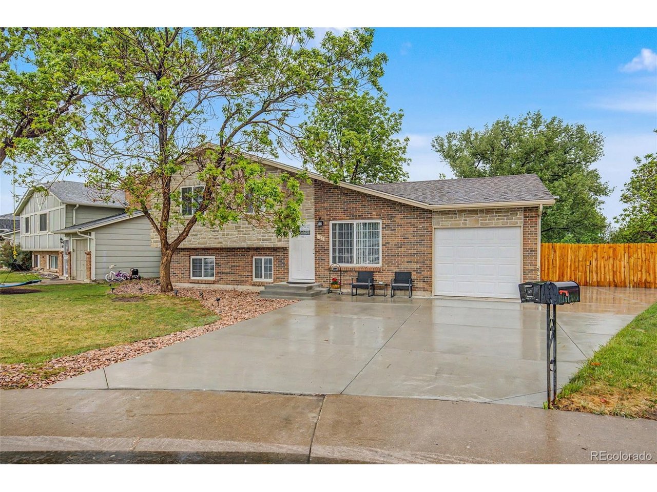 Photo of 4664 S Garland Way Littleton CO 80123