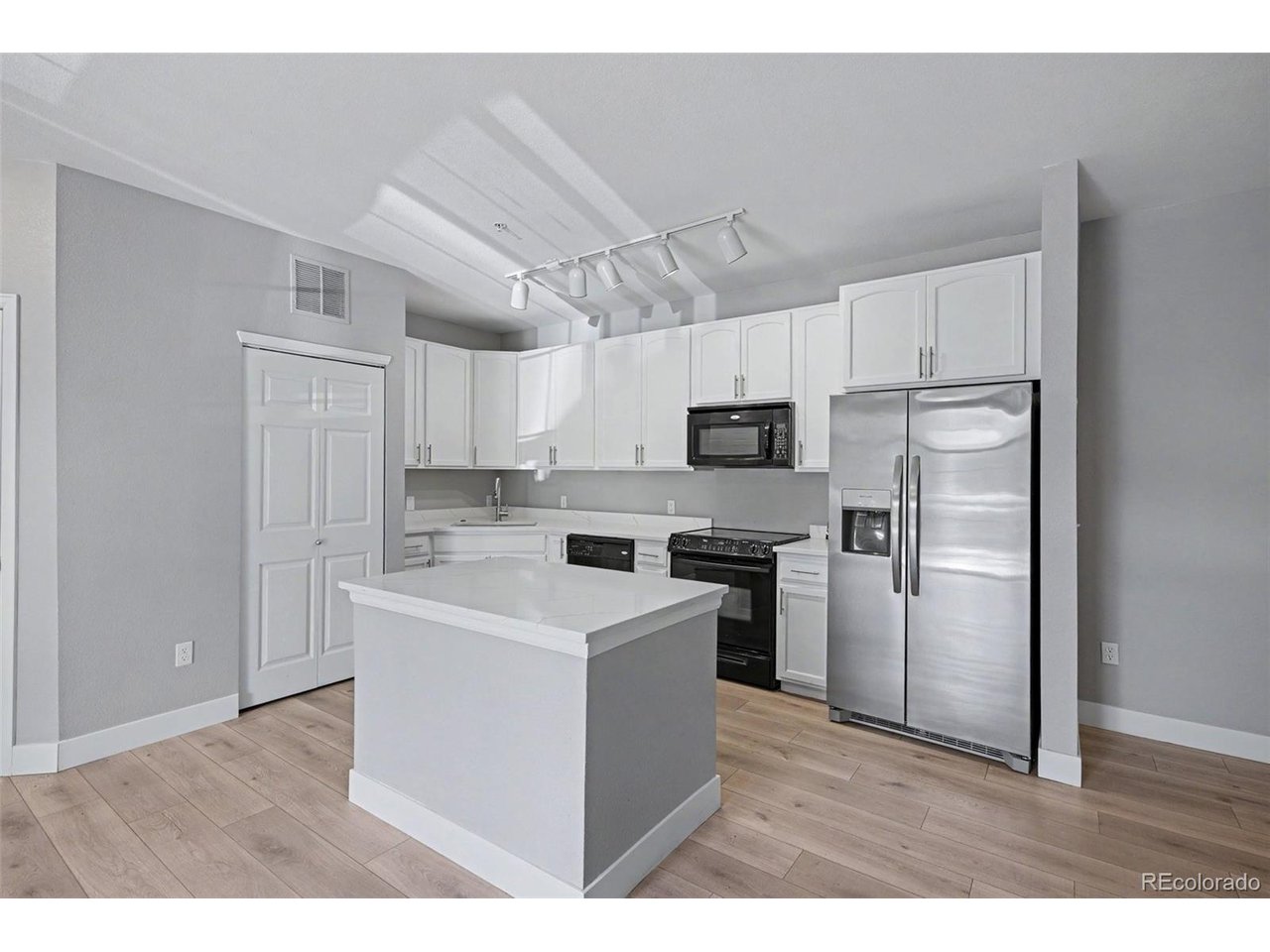 Photo of 3890 S Dayton St #103 Aurora CO 80014