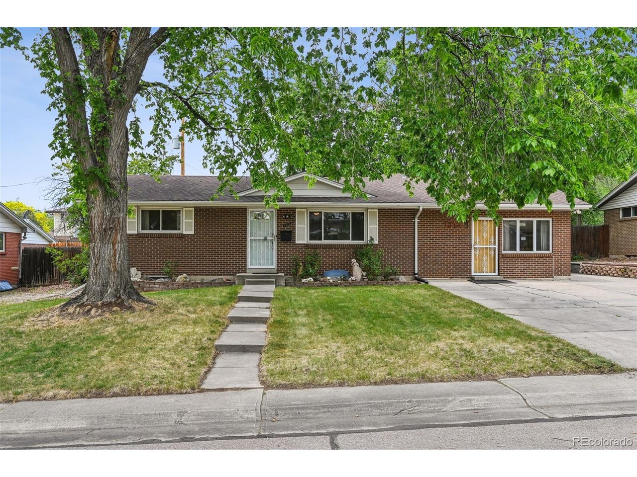 Photo of 1373 S Cape Way Lakewood CO 80232