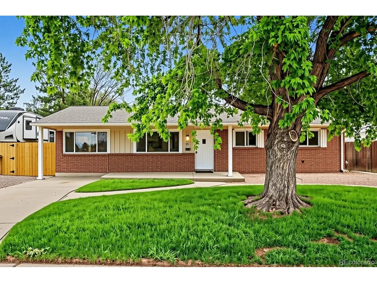 Photo of 930 Hemlock Way Broomfield CO 80020