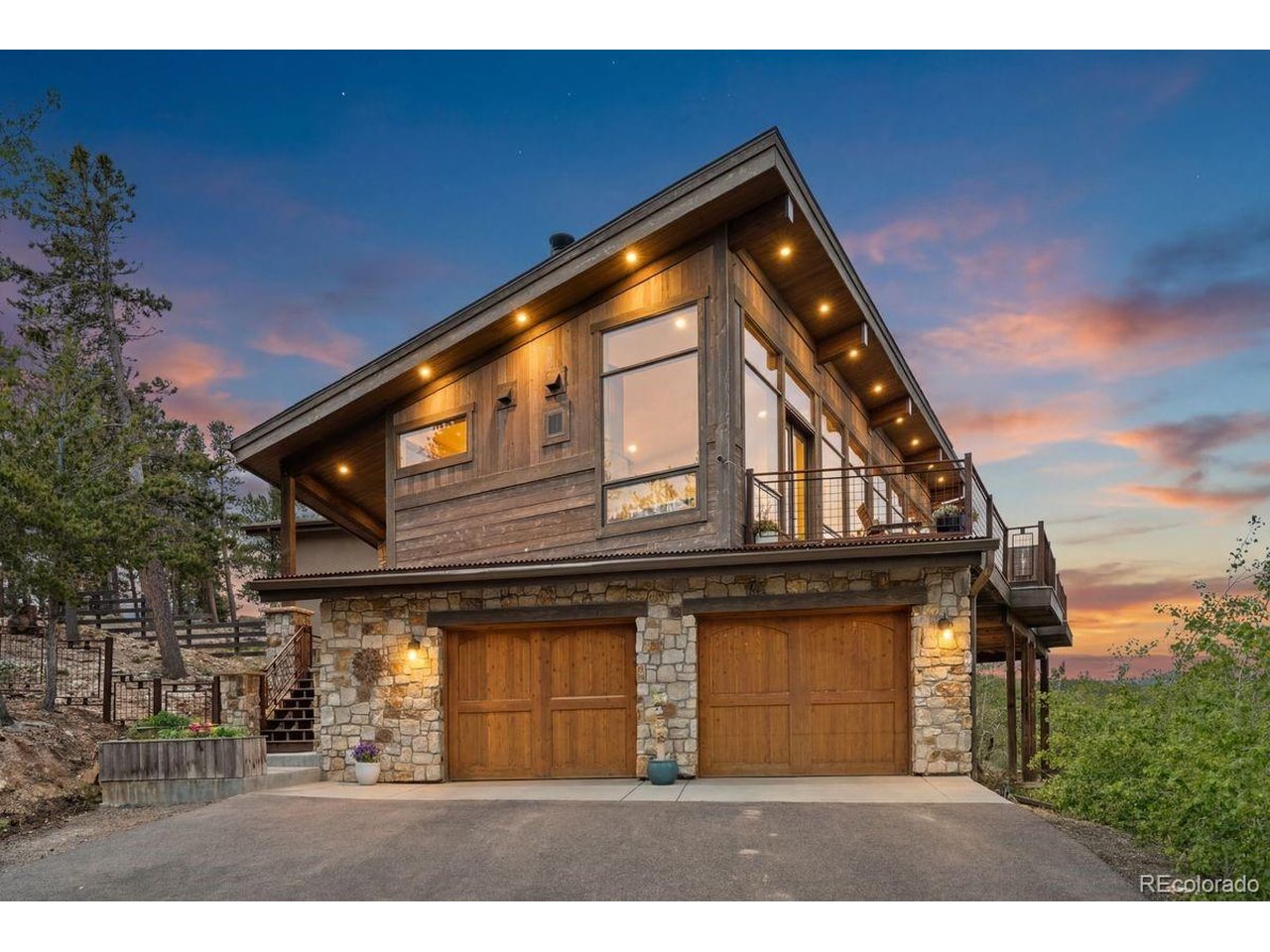 Photo of 843 Indian Peak Rd Golden CO 80403