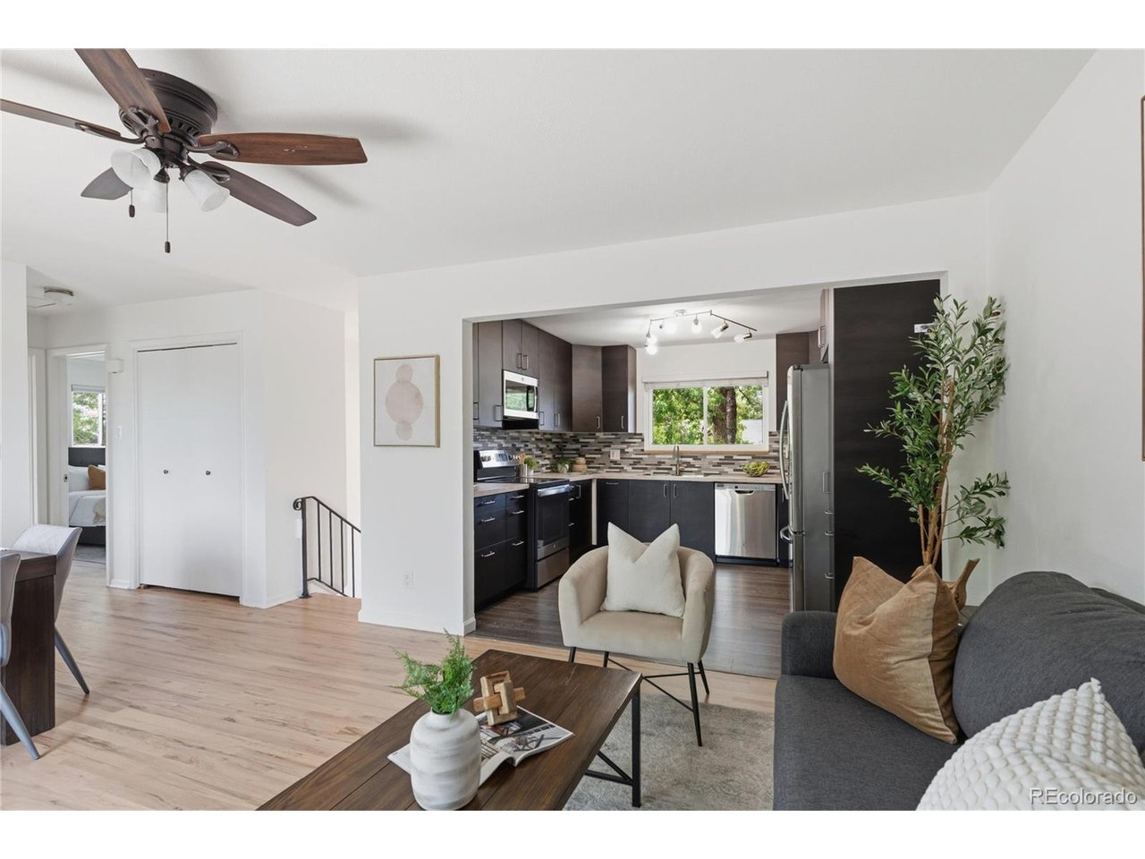 Photo of 804 S Queen Way Lakewood CO 80226