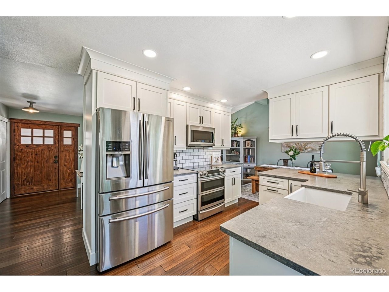Photo of 5873 W Maplewood Dr Littleton CO 80123