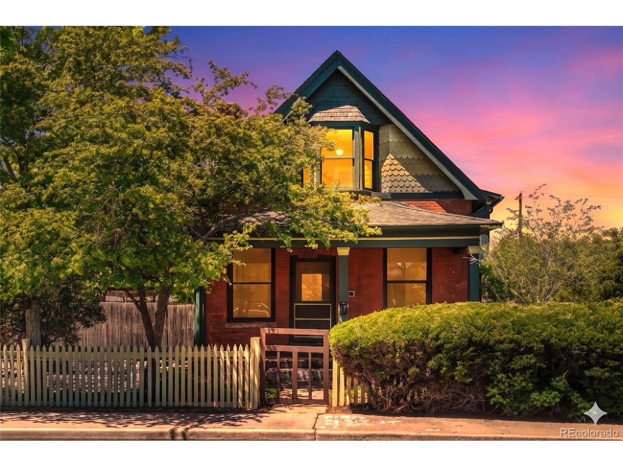 Photo of 1557 Dallas St Aurora CO 80010