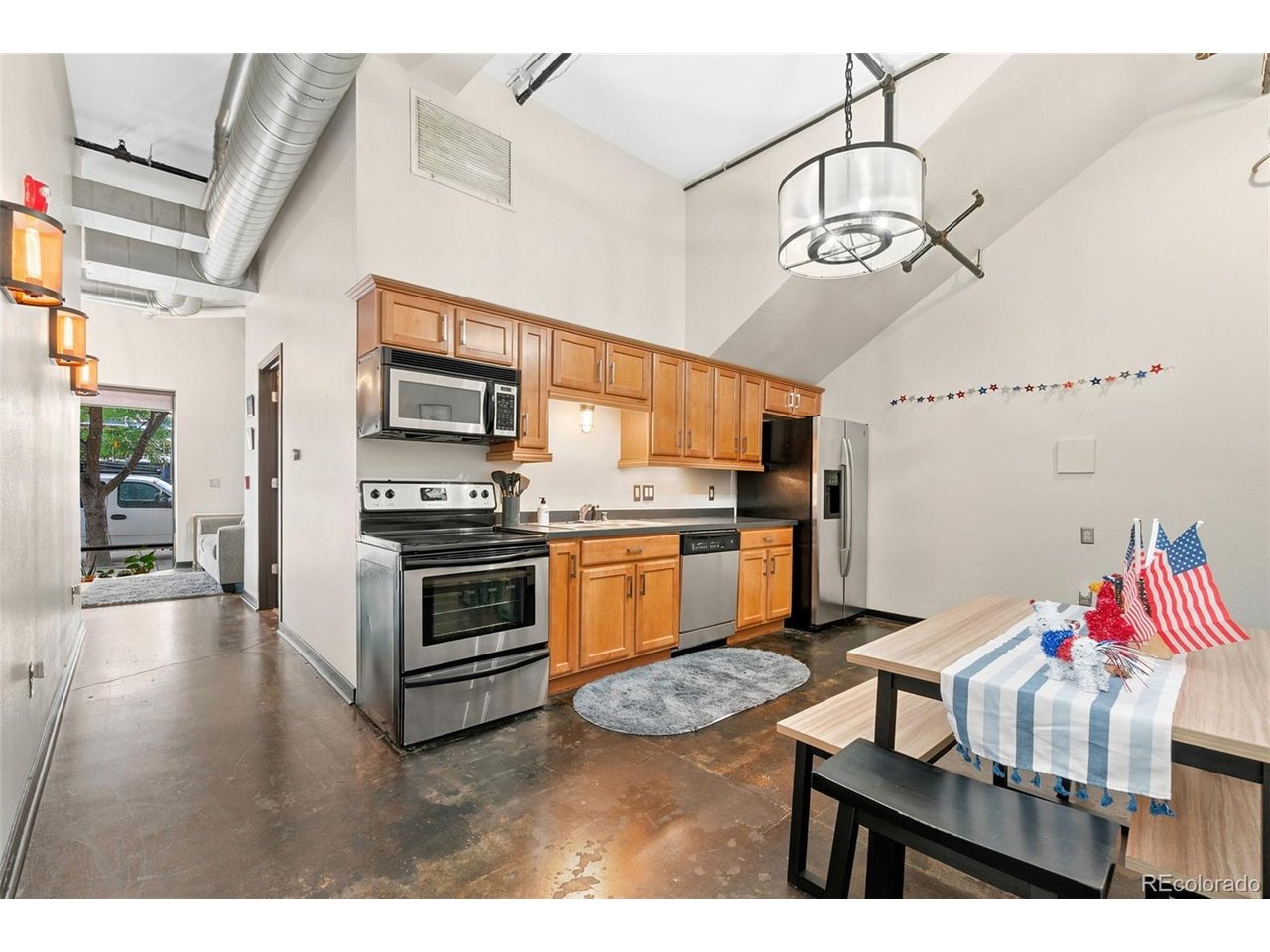 Photo of 2142 Curtis St #101 Denver CO 80205