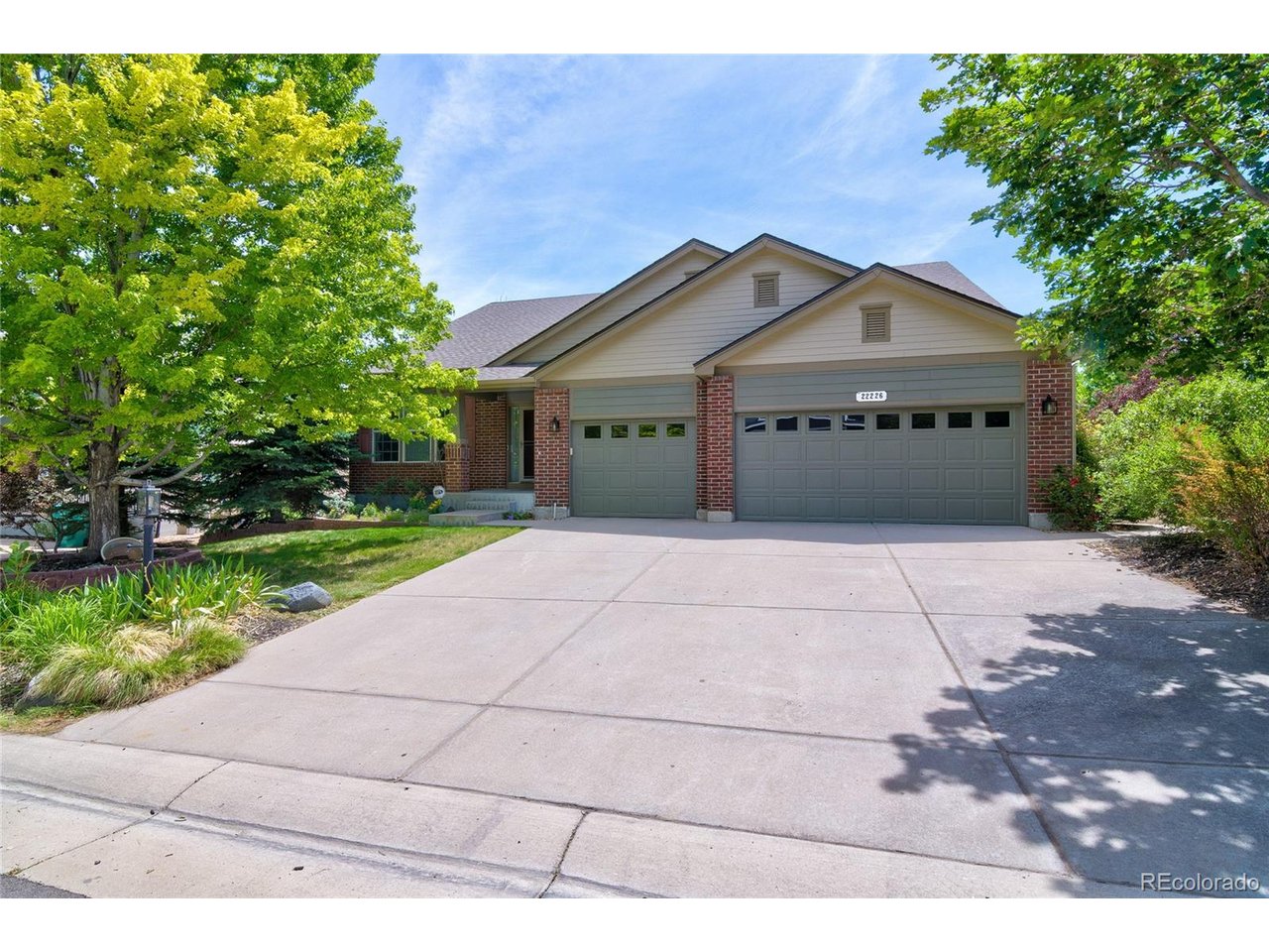 Photo of 22226 E Glasgow Pl Aurora CO 80016