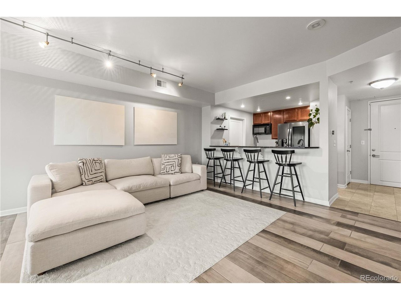 Photo of 975 N Lincoln St #11H Denver CO 80203