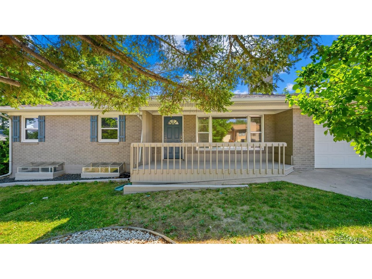 Photo of 10 El Sereno Dr Colorado Springs CO 80906