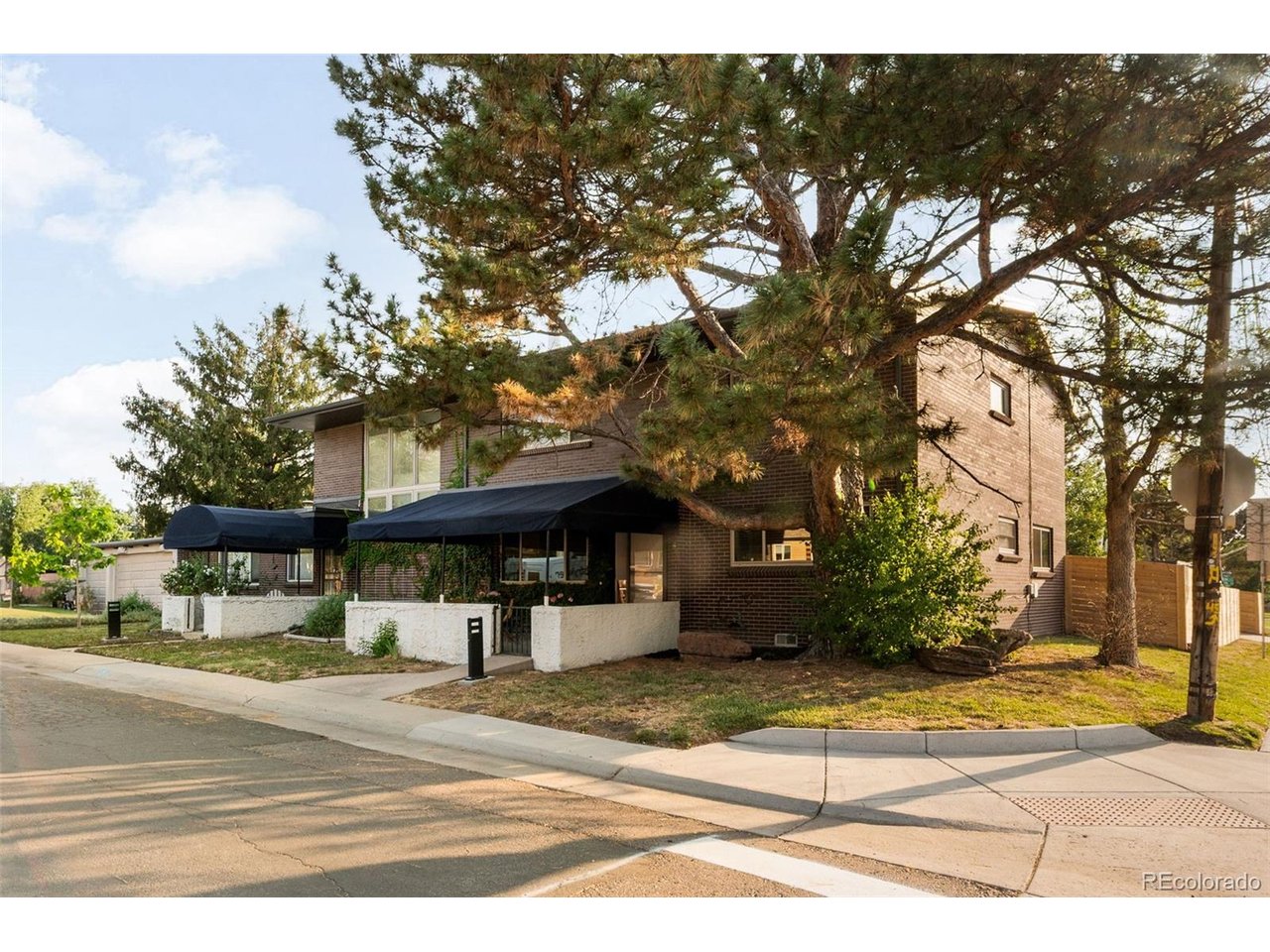 Photo of 897 Glencoe St #4 Denver CO 80220
