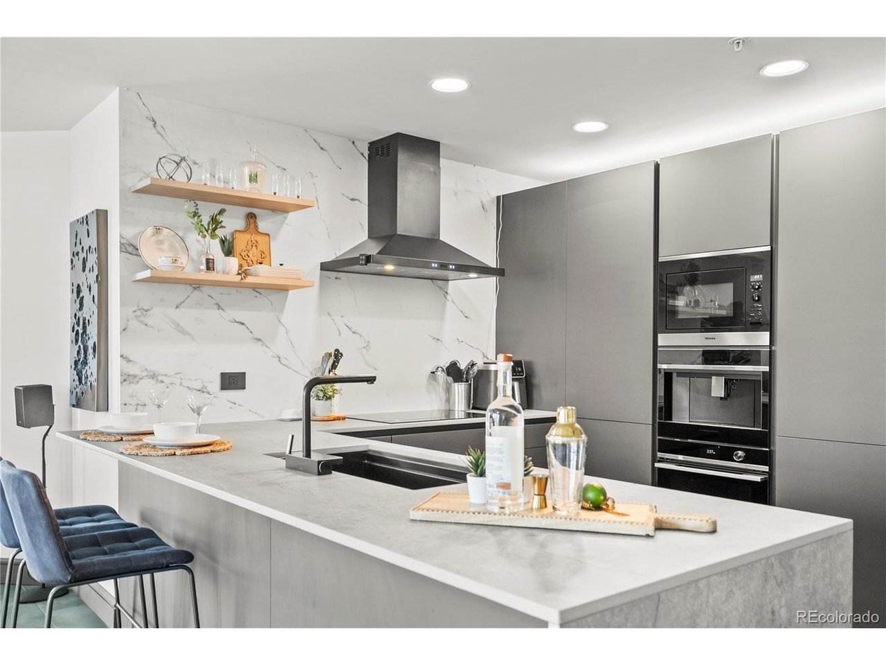 Photo of 975 N Lincoln St #6G Denver CO 80203